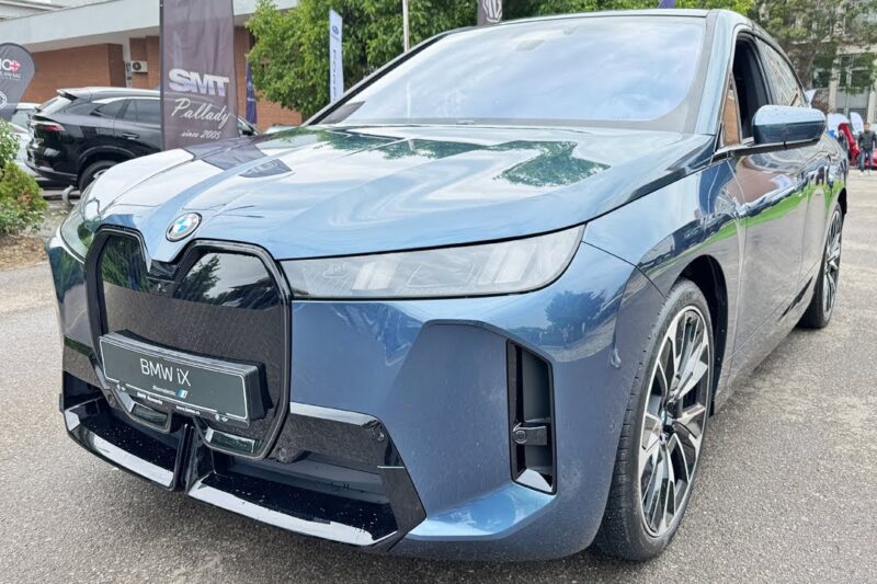 2025 BMW iX: Unleashing Innovation – Discover the Upgraded Electric SUV Experience: