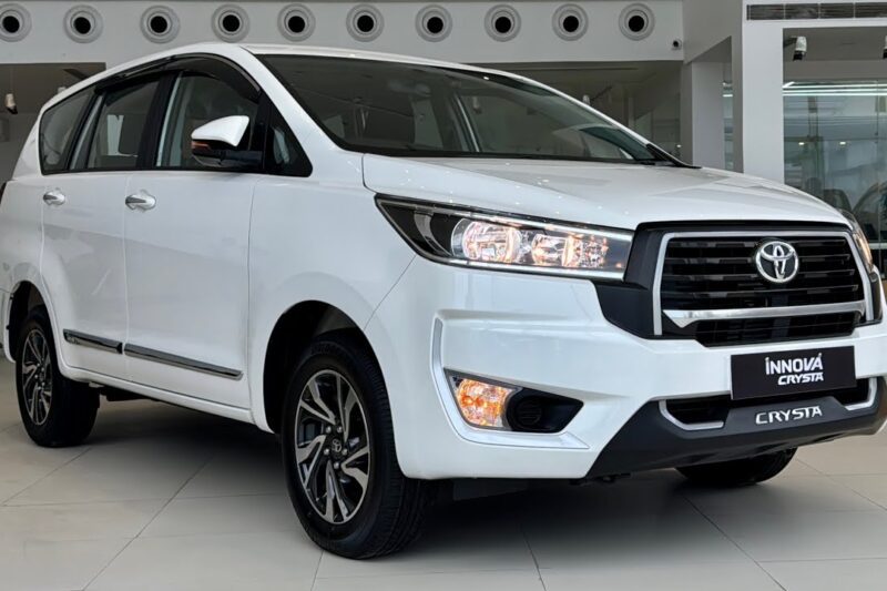 “Comprehensive Review of the New 2025 Toyota Innova Crysta GX Plus – Excellence at Rs 21.76L”: